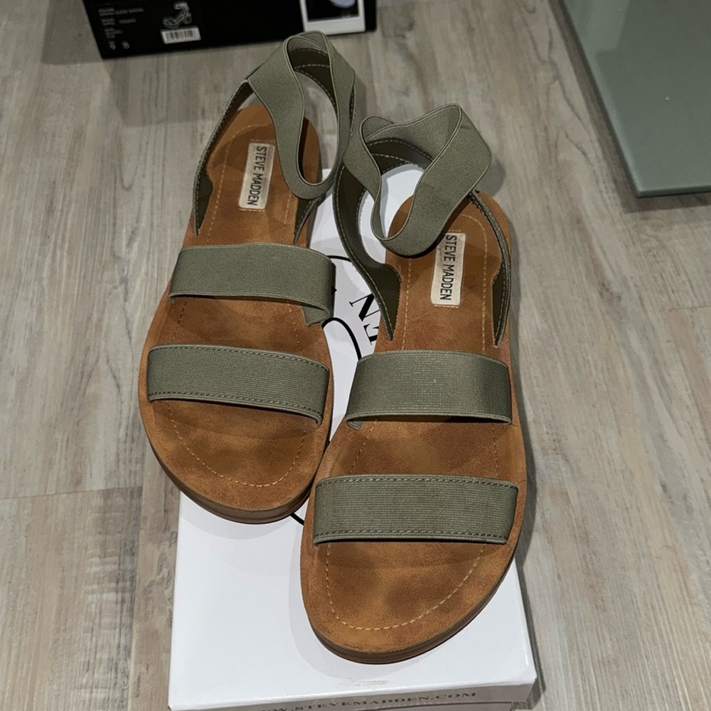 Steve Madden: Gently Used - Olive Green Sandals with Box Size 9